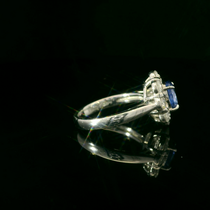 Platinum Sapphire Diamond Ring / 鉑金藍寶鑽石戒指