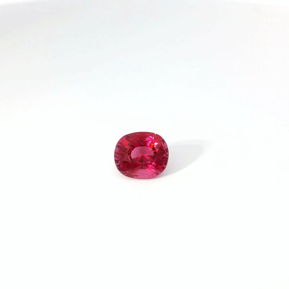 3.07卡粉紅尖晶石 / 3.07ct PINK SPINEL Oval Cut