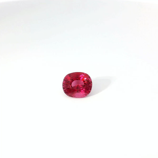 3.07卡粉紅尖晶石 / 3.07ct PINK SPINEL Oval Cut