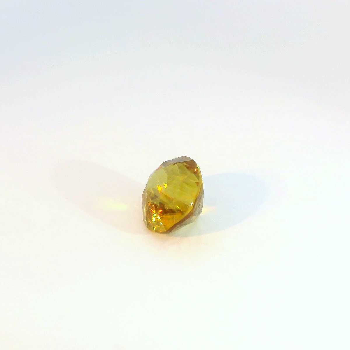 5.93卡巴基斯坦鉻榍石 / 5.93ct CHROME SPHENE Oval Cut – DiamondAsia Online Store