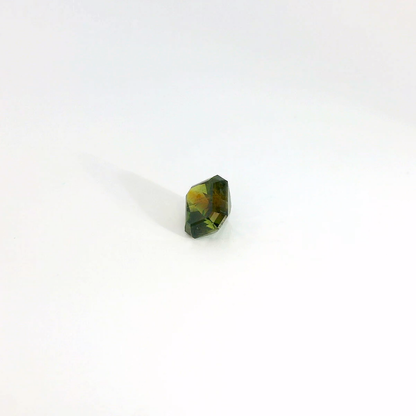 1.81卡巴基斯坦鉻榍石 / 1.81ct CHROME SPHENE Emerald Cut