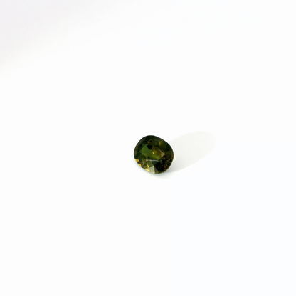 1.872卡金綠藍寶石 / 1.872ct GREEN SAPPHIRE Oval Cut