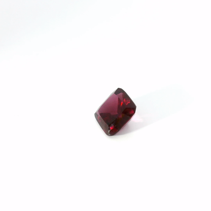 5.694卡玫瑰石榴石 / 5.694ct RHODORITE GARNET Cushion Cut