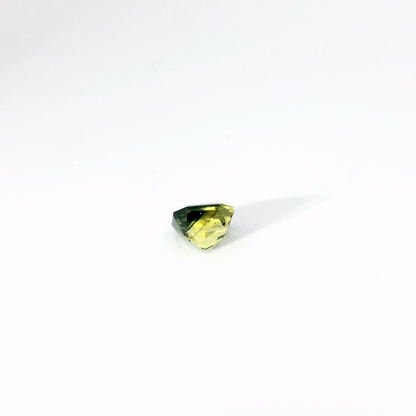 2.038卡綠色藍寶石 /  2.038ct SAPPHIRE Green Emerald Cut