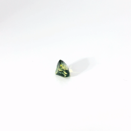 2.038卡綠色藍寶石 /  2.038ct SAPPHIRE Green Emerald Cut