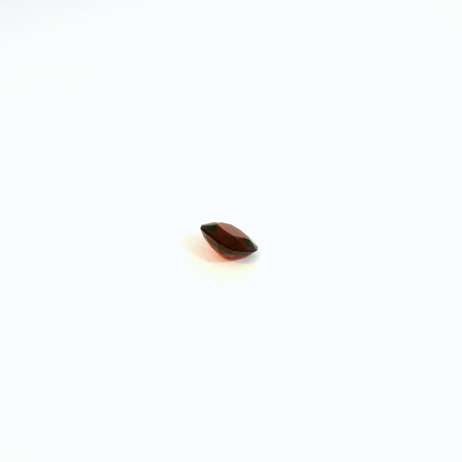 0.902卡紅尖晶石 / 0.902ct RED SPINEL Cushion cut Burma No Heat