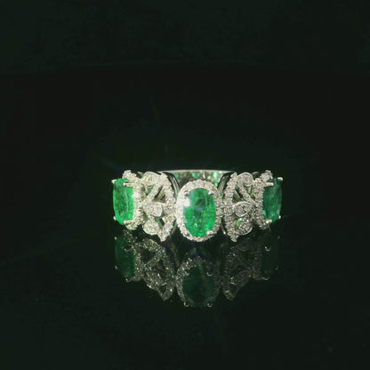 Elegant Emerald Ring