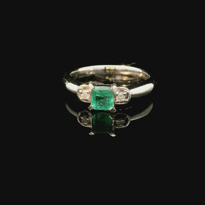 綠寶石戒指 / Emerald Ring