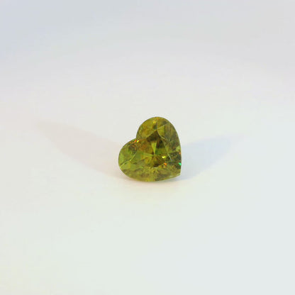 4.61卡巴基斯坦鉻榍石 / 4.61ct CHROME SPHENE Heart Cut 4.61ct